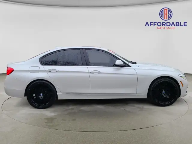 2018 BMW 3 Series 330i xDrive - Photo 6