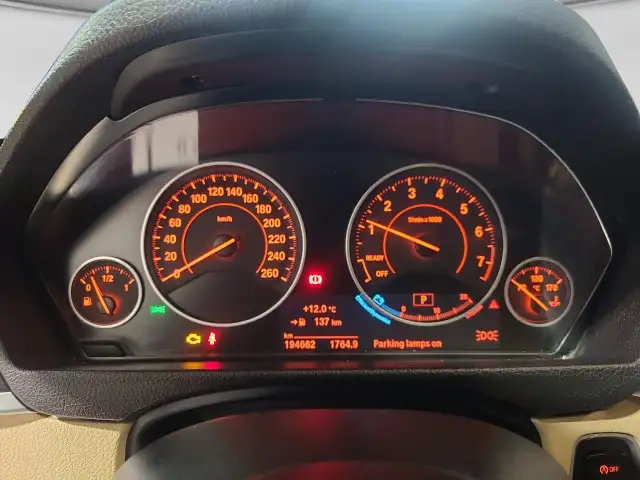 2018 BMW 3 Series 330i xDrive - Photo 14