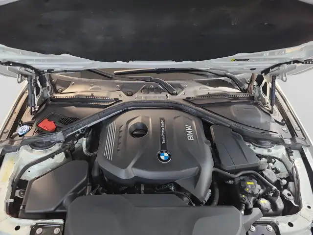 2018 BMW 3 Series 330i xDrive - Photo 19