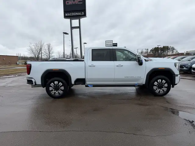 2026 GMC Sierra 2500HD Denali - Leather Seats - $859 B/W - Photo 4