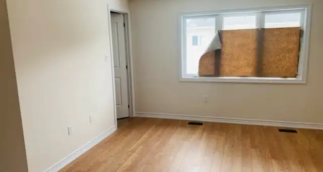 Room rent with private washroom Brampton - April 15 - Photo 3