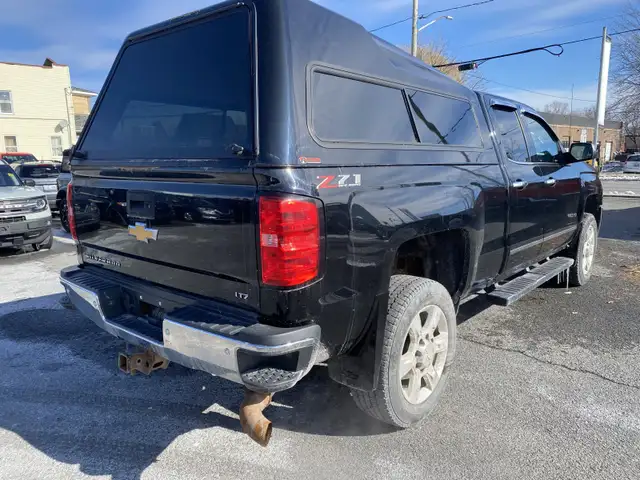 2018 Chevrolet Silverado 2500HD LTZ - Photo 3