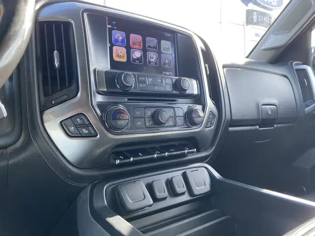 2018 Chevrolet Silverado 2500HD LTZ - Photo 23