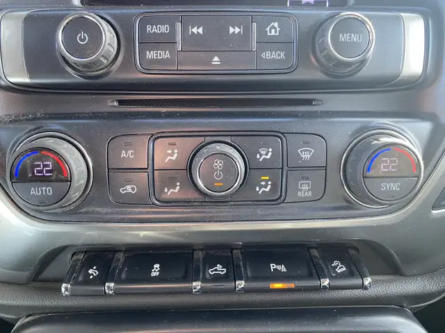 2018 Chevrolet Silverado 2500HD LTZ - Photo 25