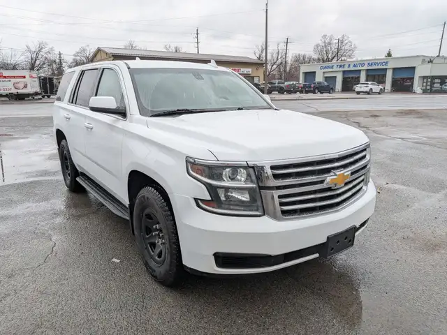 2019 Chevrolet Tahoe - Photo 2