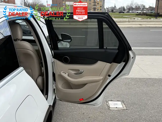 2018 Mercedes-Benz GLC-Class //AMG PKG | PANO | 360 CAMERA | LOA - Photo 35