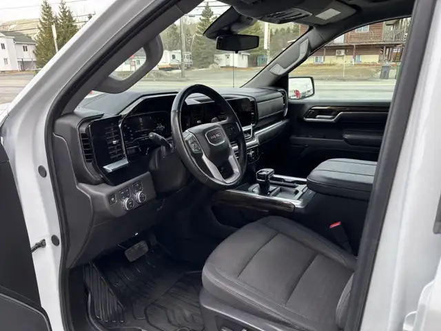 2025 GMC Sierra 1500 Elevation, X31, V8 - Photo 24