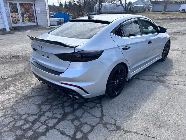 2018 Hyundai Elantra Sport - Photo 5