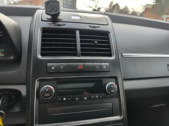 2010 Dodge Journey AWD 4dr R/T - Photo 11