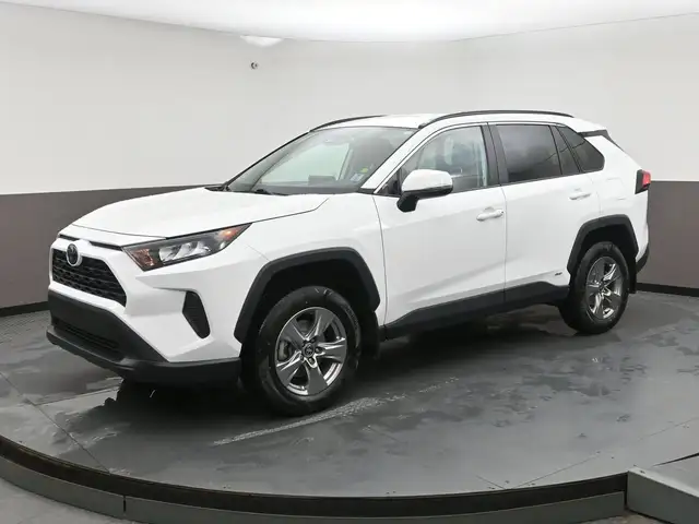2025 Toyota RAV4 LE HYBRID AWD WHY WAIT? DRIVE HOME TODAY! - Photo 3
