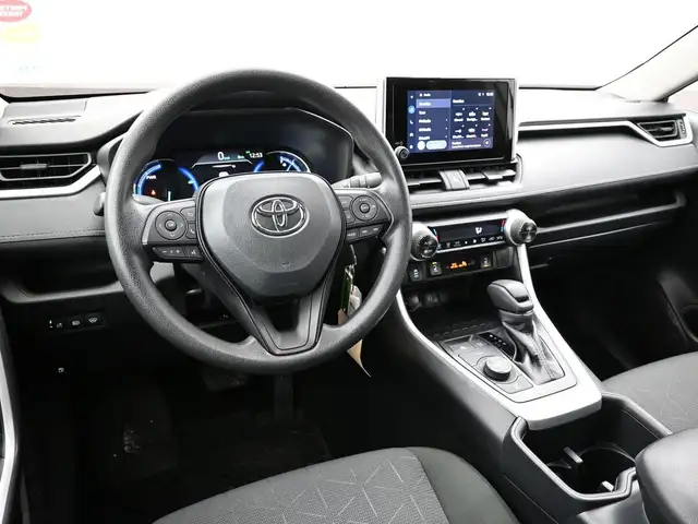 2025 Toyota RAV4 LE HYBRID AWD WHY WAIT? DRIVE HOME TODAY! - Photo 19