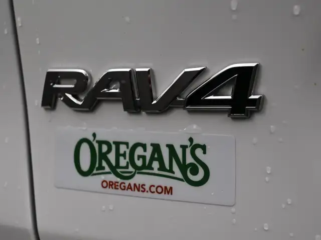 2025 Toyota RAV4 LE HYBRID AWD WHY WAIT? DRIVE HOME TODAY! - Photo 22