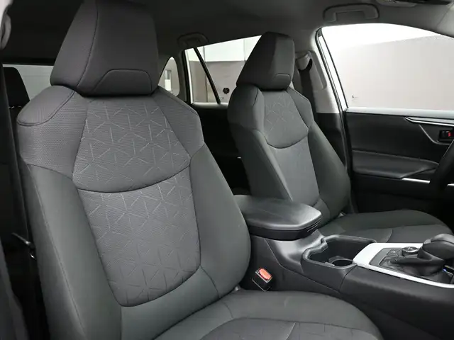 2025 Toyota RAV4 LE HYBRID AWD WHY WAIT? DRIVE HOME TODAY! - Photo 28