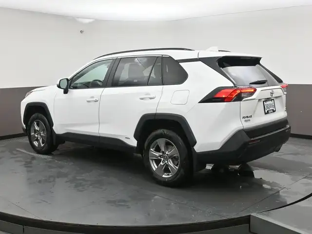 2025 Toyota RAV4 LE HYBRID AWD WHY WAIT? DRIVE HOME TODAY! - Photo 30