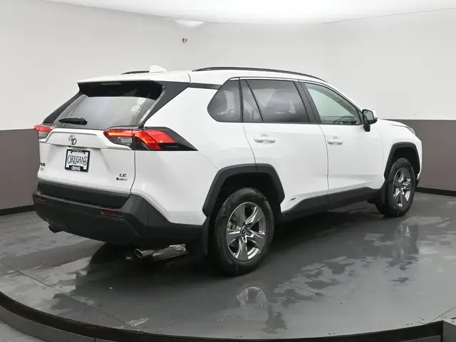 2025 Toyota RAV4 LE HYBRID AWD WHY WAIT? DRIVE HOME TODAY! - Photo 32