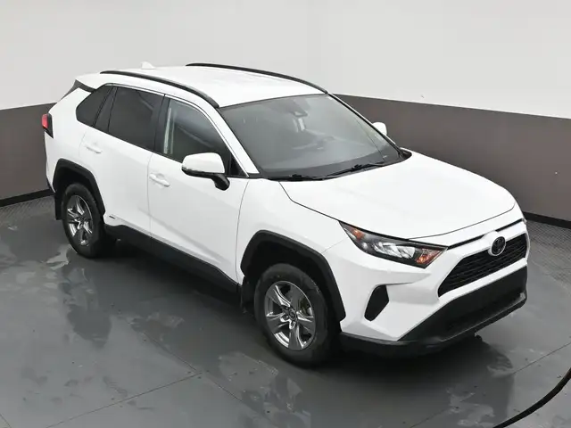 2025 Toyota RAV4 LE HYBRID AWD WHY WAIT? DRIVE HOME TODAY! - Photo 42