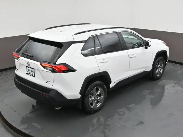 2025 Toyota RAV4 LE HYBRID AWD WHY WAIT? DRIVE HOME TODAY! - Photo 48
