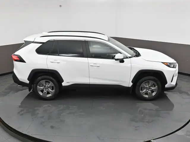 2025 Toyota RAV4 LE HYBRID AWD WHY WAIT? DRIVE HOME TODAY! - Photo 49