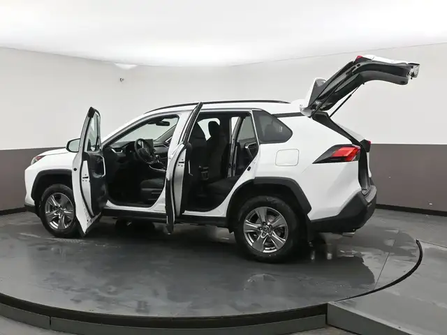 2025 Toyota RAV4 LE HYBRID AWD WHY WAIT? DRIVE HOME TODAY! - Photo 54