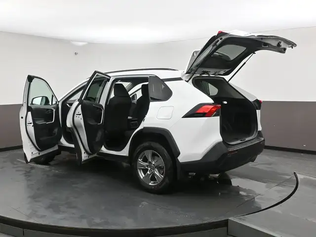 2025 Toyota RAV4 LE HYBRID AWD WHY WAIT? DRIVE HOME TODAY! - Photo 55