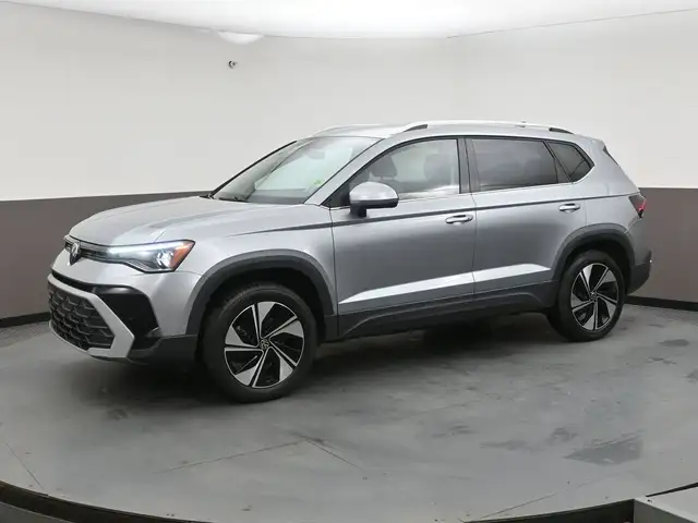 2025 Volkswagen Taos COMFORTLINE 4MOTION LOW MILEAGE! HEATED SEA - Photo 3