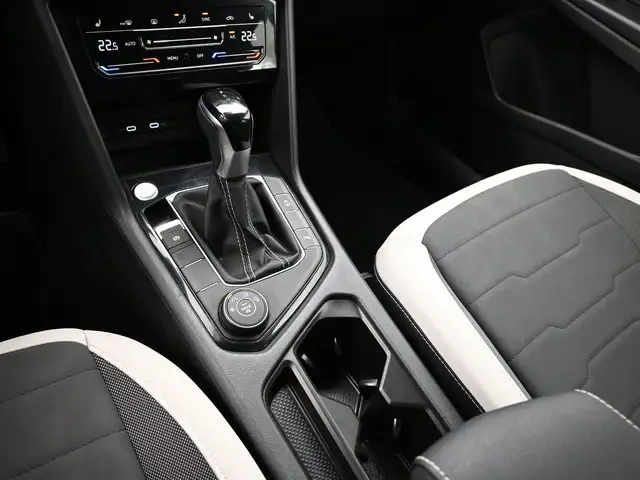 2025 Volkswagen Taos COMFORTLINE 4MOTION LOW MILEAGE! HEATED SEA - Photo 9