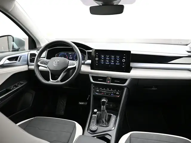 2025 Volkswagen Taos COMFORTLINE 4MOTION LOW MILEAGE! HEATED SEA - Photo 24