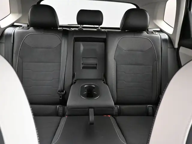 2025 Volkswagen Taos COMFORTLINE 4MOTION LOW MILEAGE! HEATED SEA - Photo 26