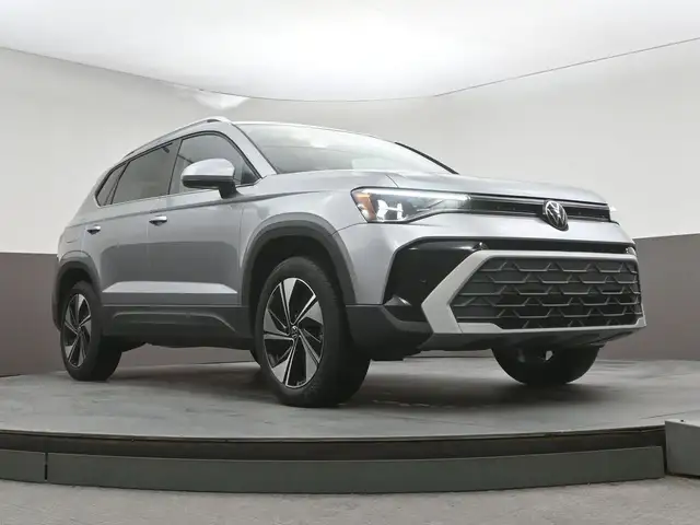 2025 Volkswagen Taos COMFORTLINE 4MOTION LOW MILEAGE! HEATED SEA - Photo 36