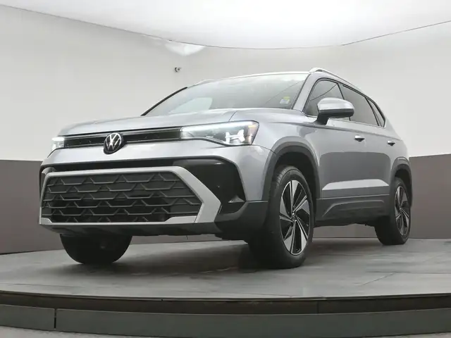 2025 Volkswagen Taos COMFORTLINE 4MOTION LOW MILEAGE! HEATED SEA - Photo 37