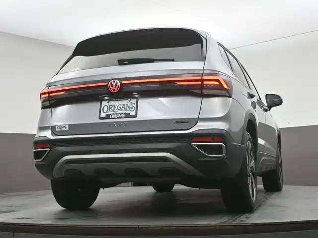 2025 Volkswagen Taos COMFORTLINE 4MOTION LOW MILEAGE! HEATED SEA - Photo 41