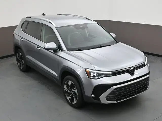 2025 Volkswagen Taos COMFORTLINE 4MOTION LOW MILEAGE! HEATED SEA - Photo 42