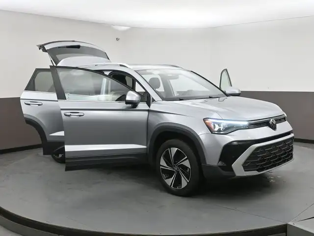 2025 Volkswagen Taos COMFORTLINE 4MOTION LOW MILEAGE! HEATED SEA - Photo 51