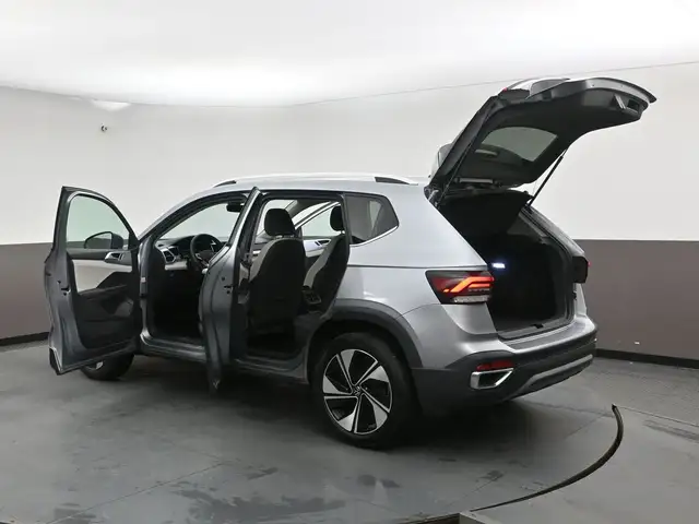 2025 Volkswagen Taos COMFORTLINE 4MOTION LOW MILEAGE! HEATED SEA - Photo 55