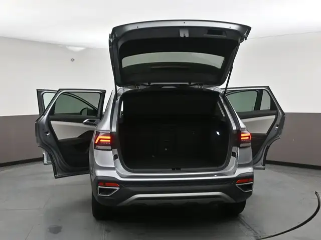 2025 Volkswagen Taos COMFORTLINE 4MOTION LOW MILEAGE! HEATED SEA - Photo 56