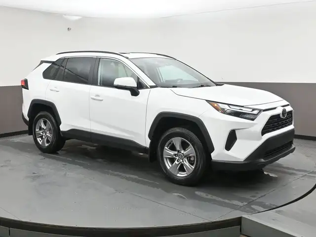 2025 Toyota RAV4 XLE AWD | HEATED SEATS | SUNROOF & MORE!