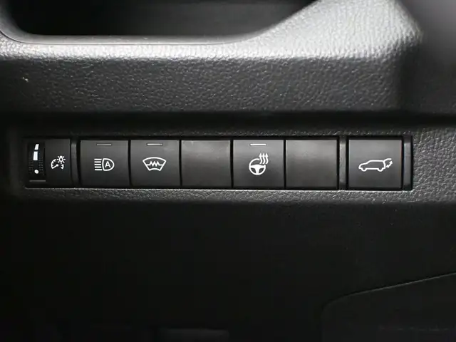 2025 Toyota RAV4 XLE AWD | HEATED SEATS | SUNROOF & MORE! - Photo 13