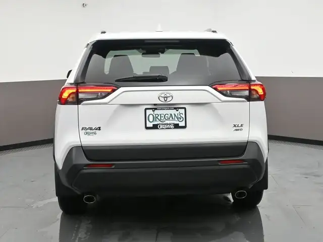 2025 Toyota RAV4 XLE AWD | HEATED SEATS | SUNROOF & MORE! - Photo 33