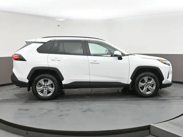 2025 Toyota RAV4 XLE AWD | HEATED SEATS | SUNROOF & MORE! - Photo 35