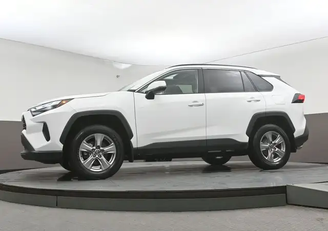 2025 Toyota RAV4 XLE AWD | HEATED SEATS | SUNROOF & MORE! - Photo 40