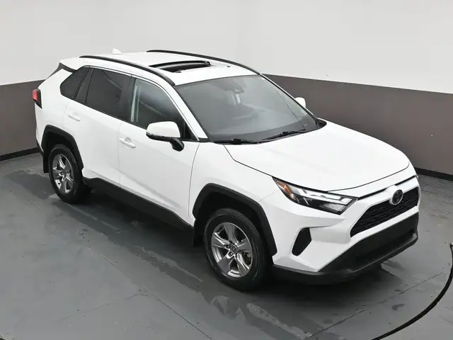 2025 Toyota RAV4 XLE AWD | HEATED SEATS | SUNROOF & MORE! - Photo 44
