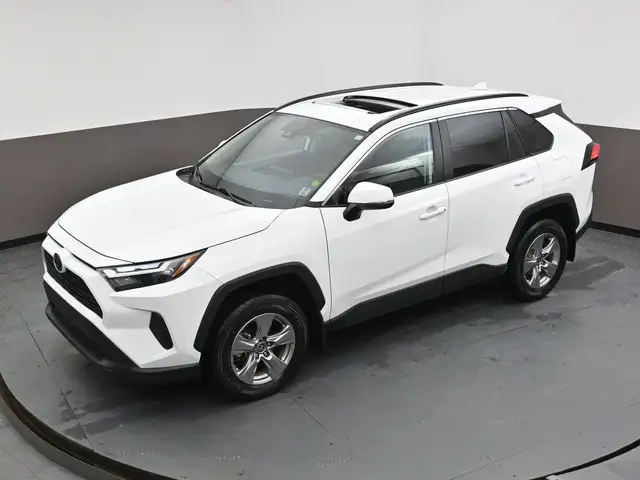 2025 Toyota RAV4 XLE AWD | HEATED SEATS | SUNROOF & MORE! - Photo 46