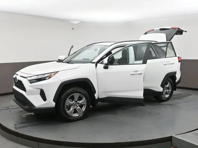 2025 Toyota RAV4 XLE AWD | HEATED SEATS | SUNROOF & MORE! - Photo 55