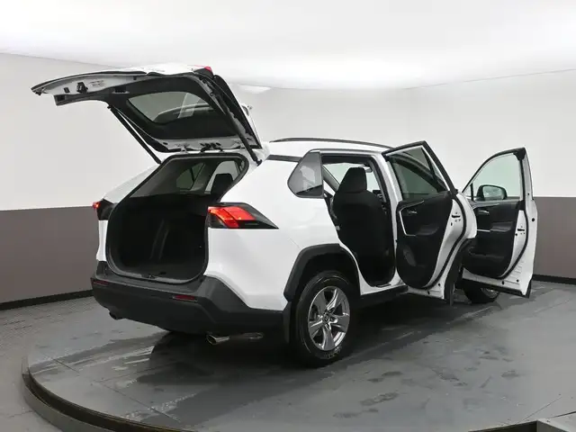 2025 Toyota RAV4 XLE AWD | HEATED SEATS | SUNROOF & MORE! - Photo 59