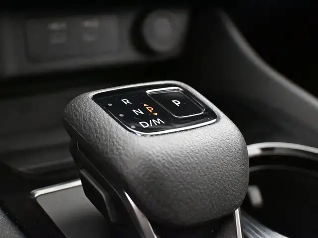 2025 Nissan Rogue SV MOONROOF AWD HEATED SEATS, HEATED STEERING - Photo 9