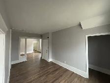 1st Month Free for this large 2 bdrm @ 136 Victoria St - Photo 3