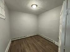 1st Month Free for this large 2 bdrm @ 136 Victoria St - Photo 7