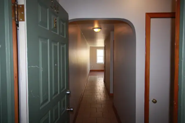 All inclusive 2 Bedroom Close to hospital & shopping! @515 Londo - Photo 3