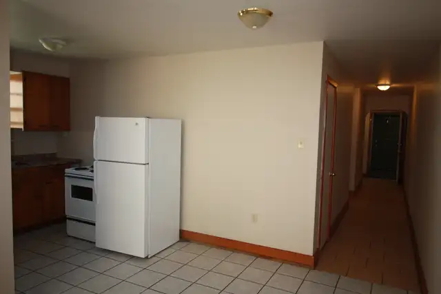 All inclusive 2 Bedroom Close to hospital & shopping! @515 Londo - Photo 6