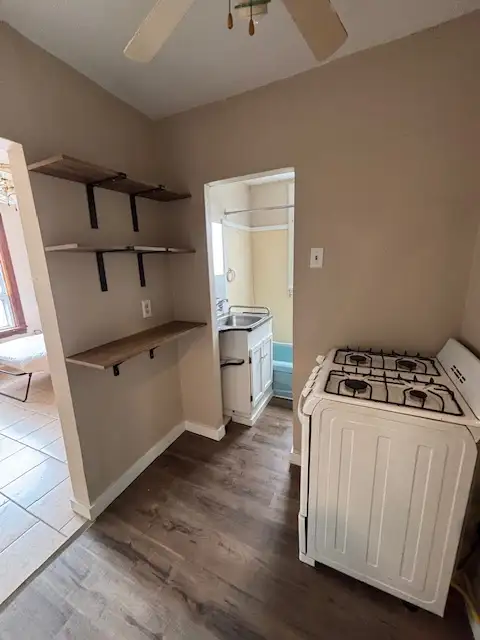 Furnished Bachelor for Rent Downtown Sarnia @ 104 Vidal St S - Photo 6